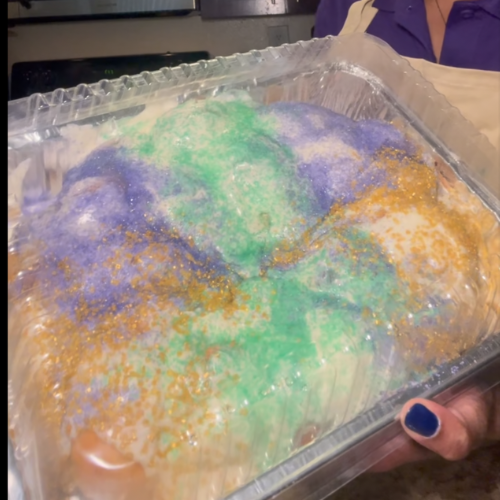 Vibe Krewe King Cake 🎭
